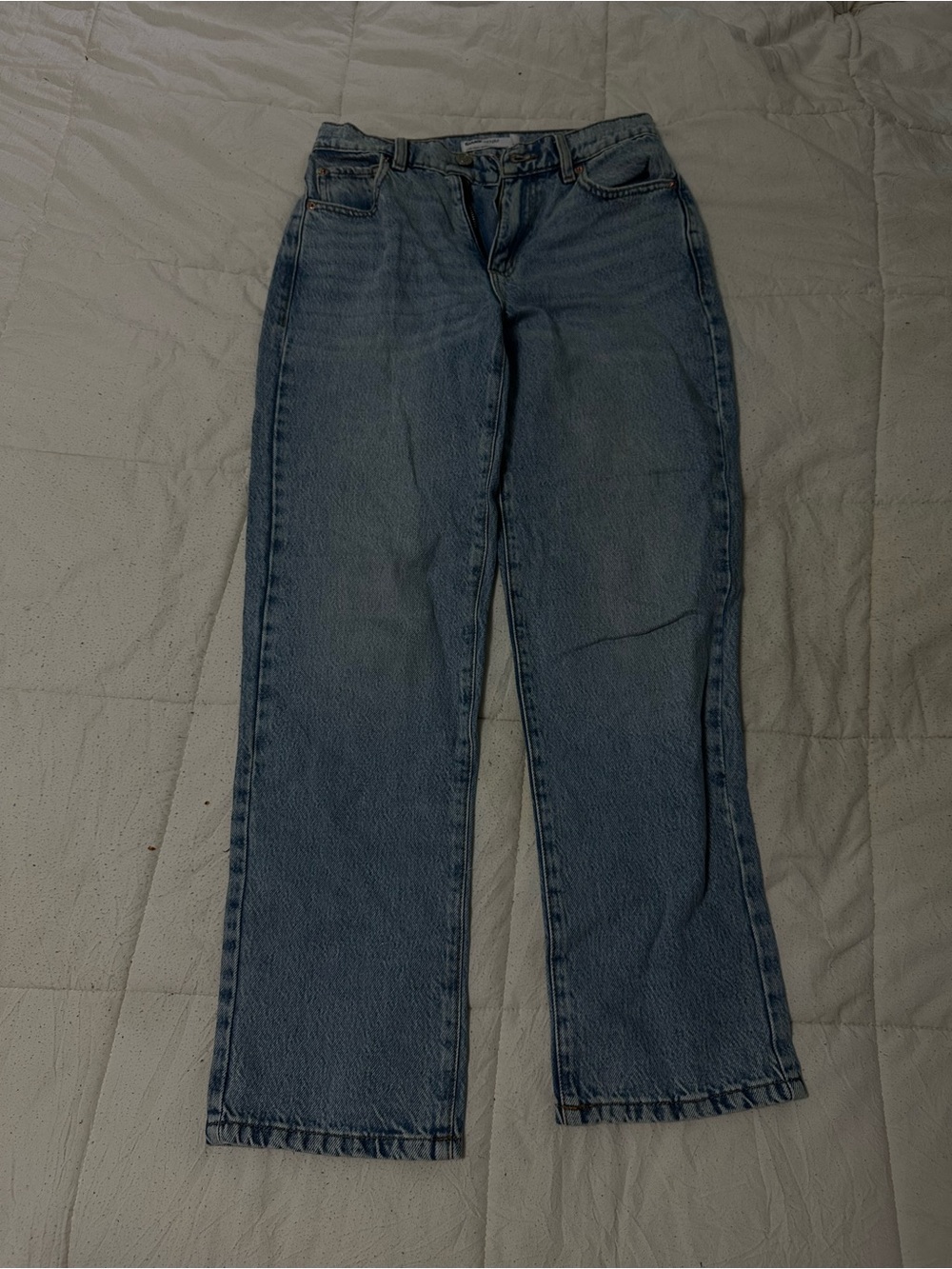 Garage Straight-Leg Women's Jeans in Light Blue Wash